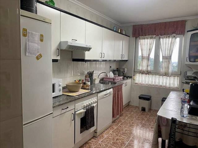 ¡108 m², tres habitaciones y listo para entrar a vivir por 112.000 €!