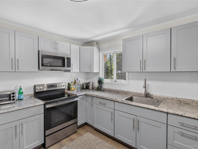 108 Maplewood Avenue