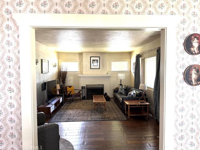 108 S Oak Avenue