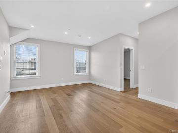108 South St, Unit E, Oyster Bay, NY 11771 | MLS #990213