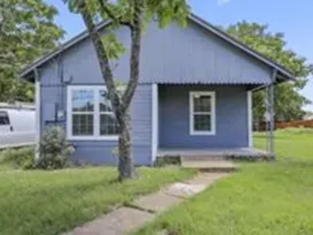 108 Shaw St, 2 beds, 1 full bath