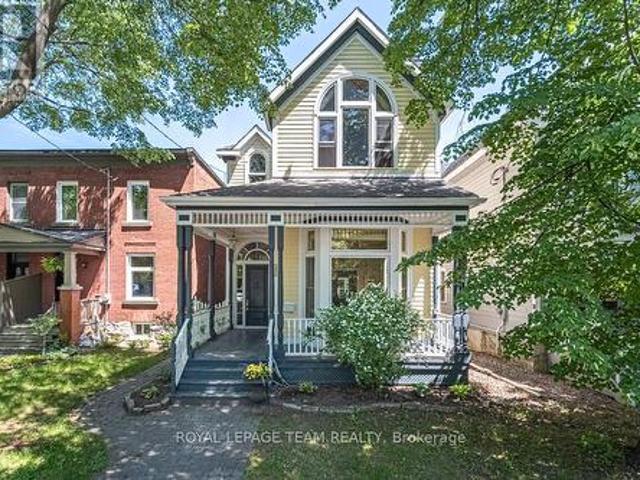 108 Stanley Avenue, Ottawa, ON, K1M 1N9 Luxury House for sale | Listing ID X13447 | Royal LePage Carriage Trade Luxury Properties