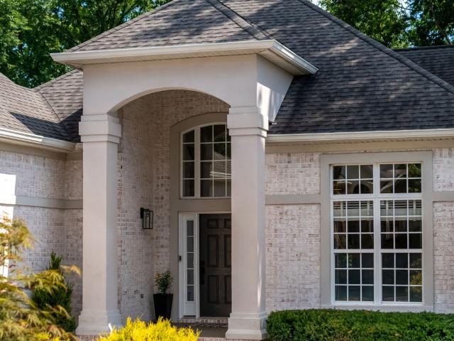 108 Stonebrook Ln