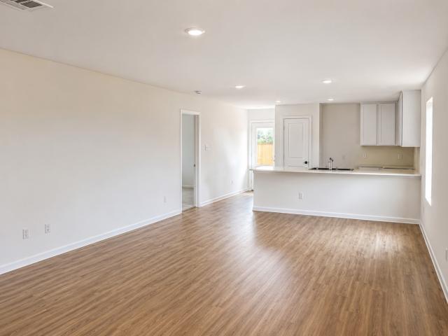 108 Stran Street
