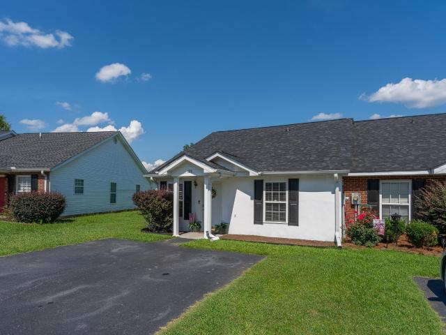 108 Pender Row Circle