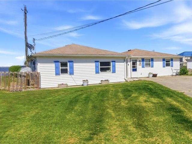 108 Pleasant Pt, Grandy, NC 27939