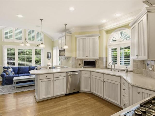 108 Ridgemere Court
