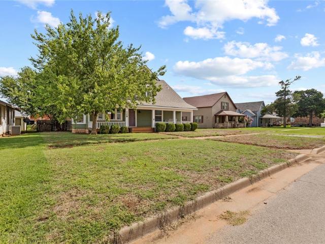 108 W Tom Stafford Street