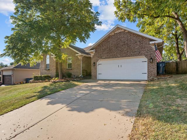 108 W Twin Oak Drive
