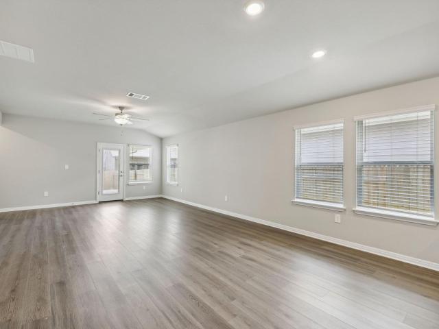 108 Woodbrook Dr