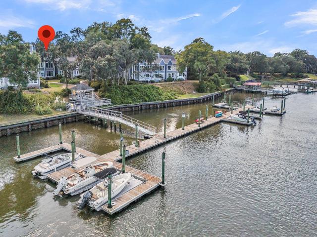 108 Waterfront Plantation Drive