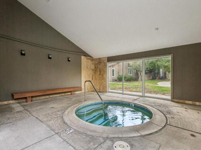 108 Walnut Hill Court