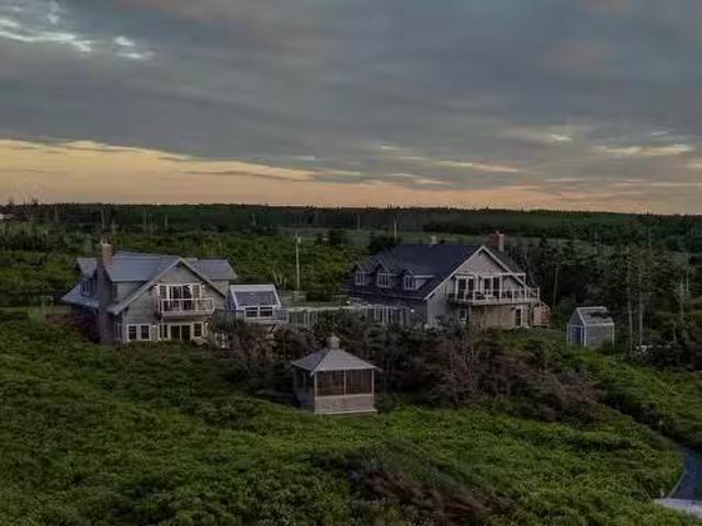 108 Tommys Lane, Priest Pond, PE, C0A 2B0 Luxury House for s.