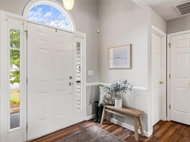 108 Thorncliff Place