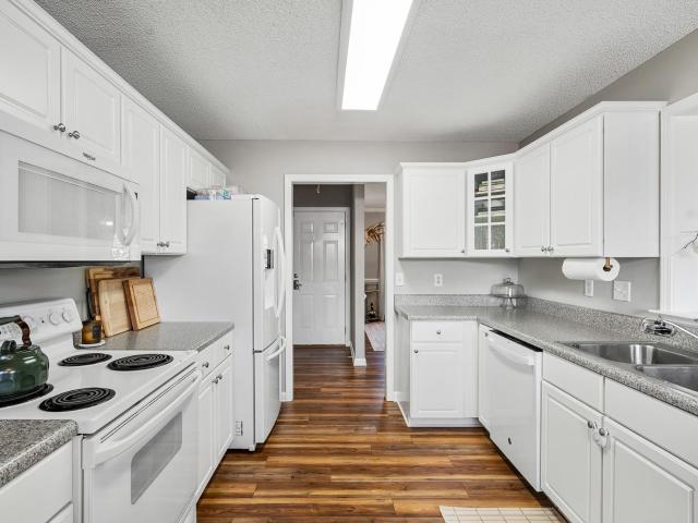 108 Thorncliff Place