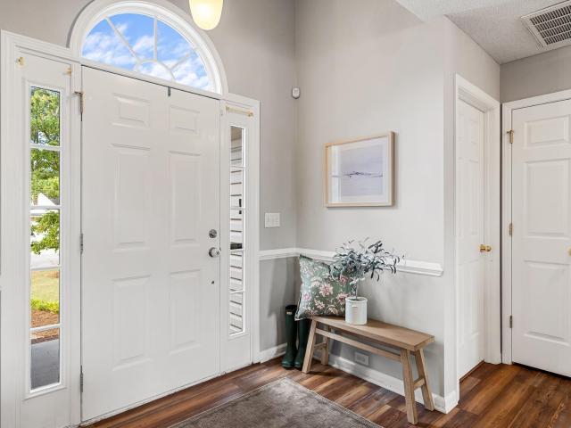 108 Thorncliff Place