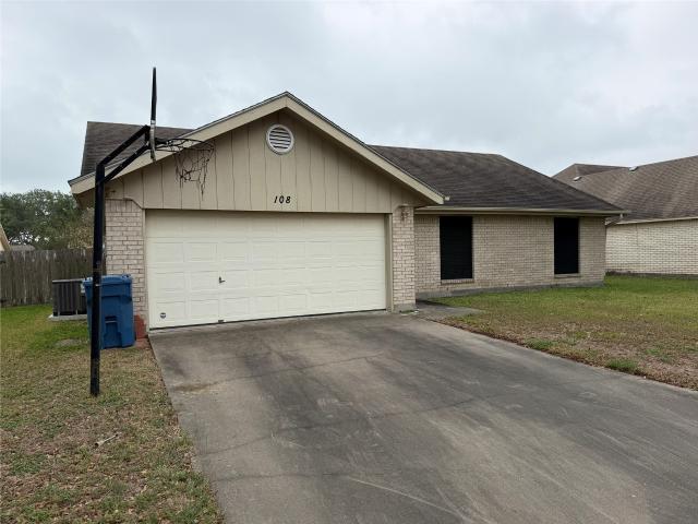 108 Timberline Dr, Port Lavaca, TX 77979 | MLS #6572