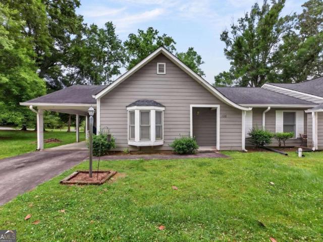 108 Villas Lane NE