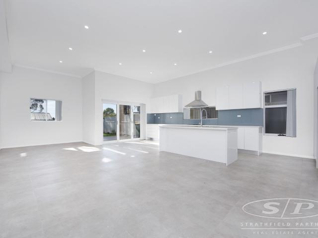108A Hill Road, Lurnea