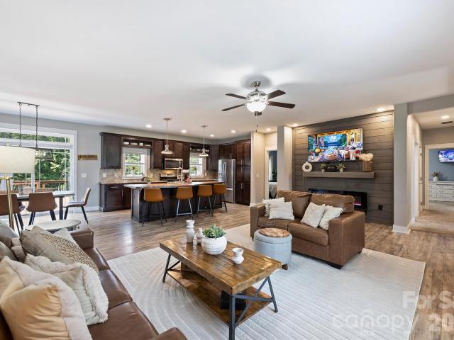 10943 Harrisburg Road