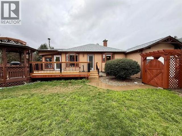 1094 Wanjoff Road, Robson, BC, V0G 1X0 house for sale | Listing ID 10371 | Royal LePage