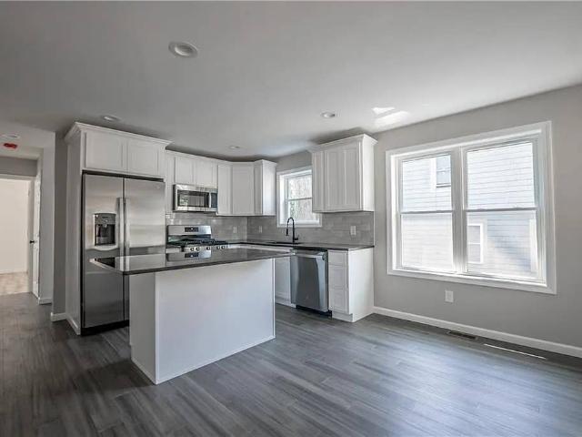 $1095 Room wt Pvt Bath Providence