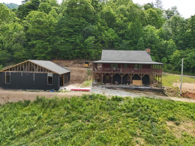 1095 Stanley Creek Rd