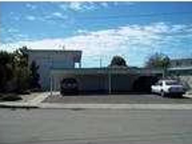 $1095 / 2br 202 S. Rena #2