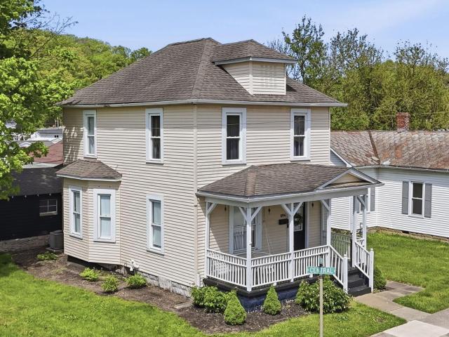 1096 Church Street