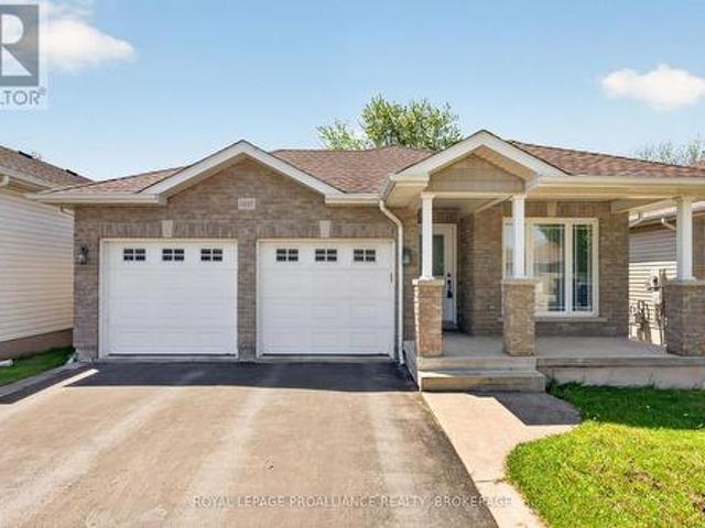 1097 Crossfield Avenue, Kingston City Northwest, ON, K7P 0G7 house for sale | Listing ID X13215 | Royal LePage