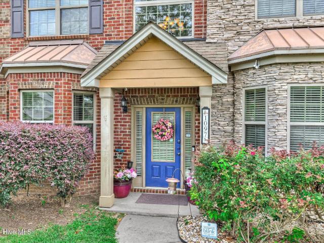 1097 Prides Crossing
