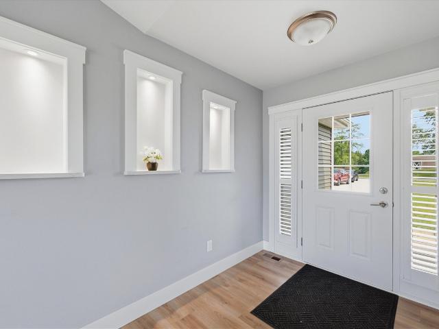 10985 Phal Road