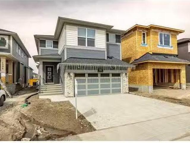 1098 Midtown Avenue Sw, Airdrie, AB, T4B 5N1 house for sale.