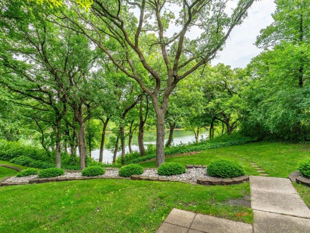 1098 Westside Drive