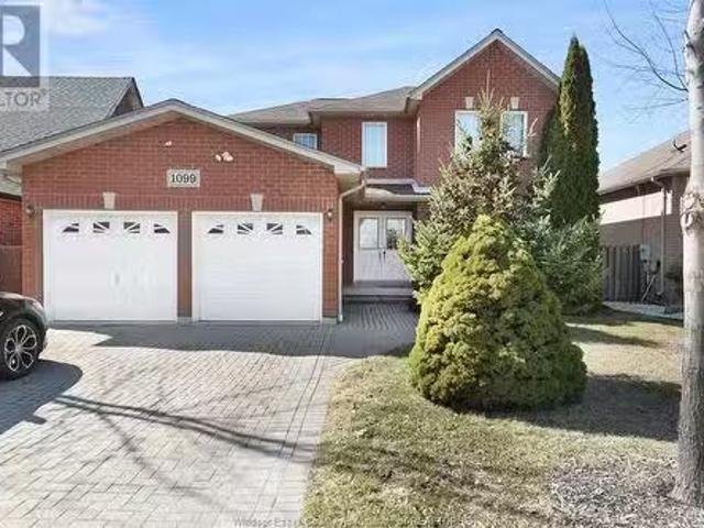 1099 Cora Greenwood Drive, Windsor, ON, N8P 1K3 house for sa.