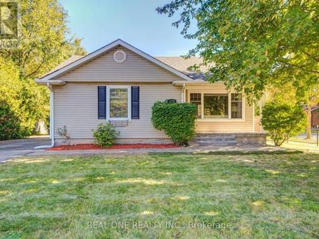 1099 Kent Avenue, Oakville, ON, L6H 1Z9 house for sale | Listing ID W13834 | Royal LePage