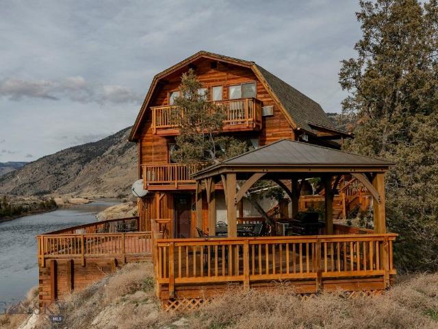 1099 Us Highway 89 S, Gardiner, US, MT