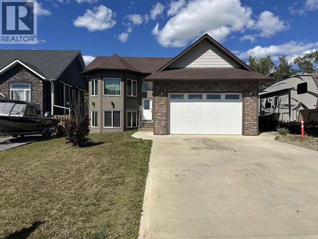 10904 Avenue, Fort St. John, BC, V1J 0J3 house for sale | Listing ID R3151 | Royal LePage
