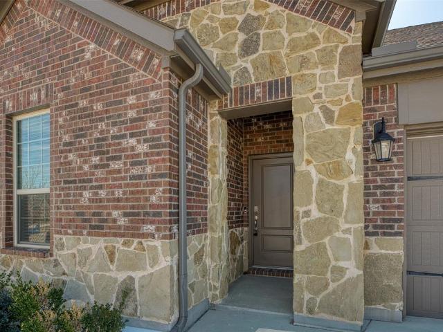 10908 Summer Rain Blvd, Aubrey, TX 76227 | MLS #21160