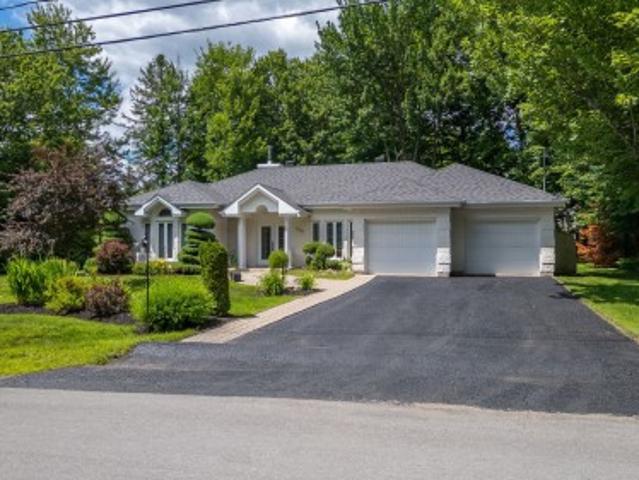 1090 Rue Des Trilles, Prévost, QC, J0R 1T0 house for sale | Listing ID 26007 | Royal LePage