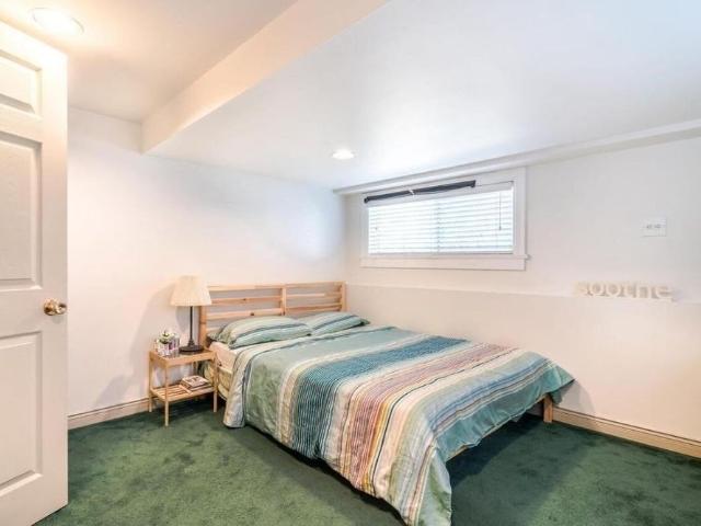 1090 Ruthina Avenue, North Vancouver
