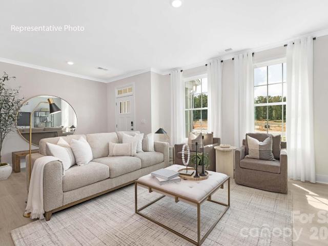 1090 Whistling Place