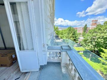 1090 Wien ERSTBEZUG NACH SANIERUNG | REPRÄSENTATIVE 4 ZIMMER MIT BALKON | TOPLAGE IN U BAHN NÄHE