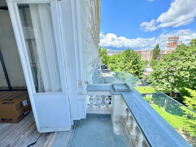 1090 Wien ERSTBEZUG NACH SANIERUNG | REPRÄSENTATIVE 4 ZIMMER MIT BALKON | TOPLAGE IN U BAHN NÄHE