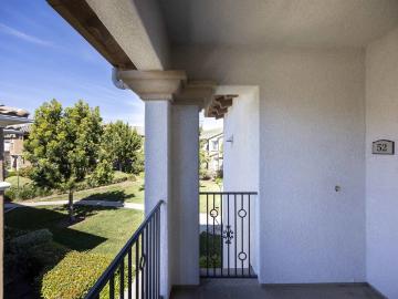 10910 Serafina Ln, Unit 52, San Diego, CA 92128 | MLS #260005