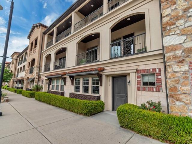 10917 N Town Center Blvd, Highland, UT 84003