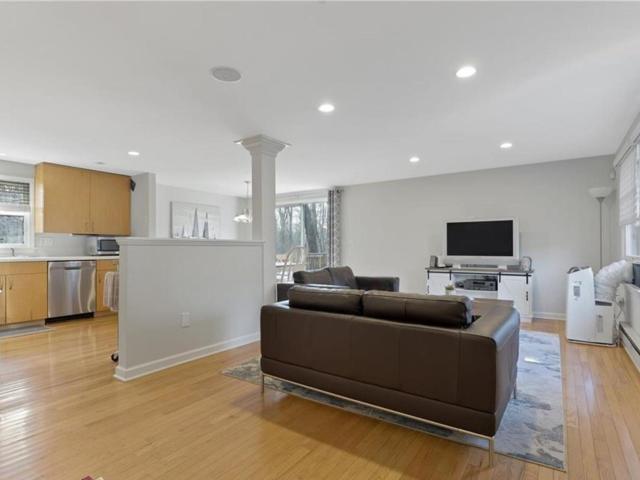 1091 Boston Post Road, Madison, US, CT