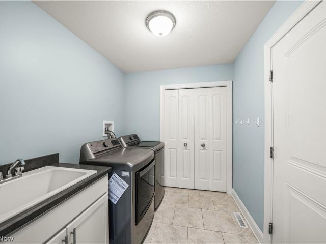 10921 Fox Den Circle