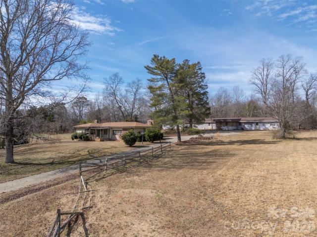 1092 NC 120 Highway