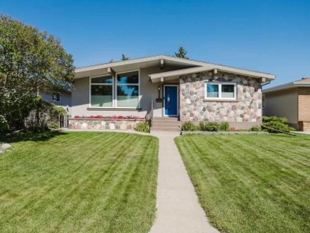 1092 A Avenue Nw, Edmonton, AB, T6J 0A3 house for sale | Listing ID E4508 | Royal LePage
